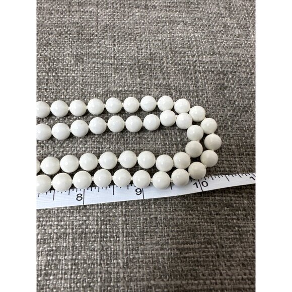 Vintage Japan White Beaded Double Strand Necklace w/ Round Clasp Womens Fashion - Picture 6 of 6